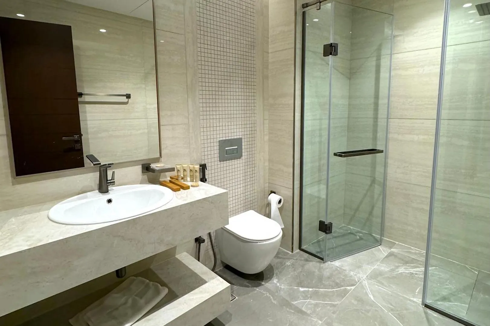 Amazing Luxury 2 Bd In Business Bay Apartment Dubai